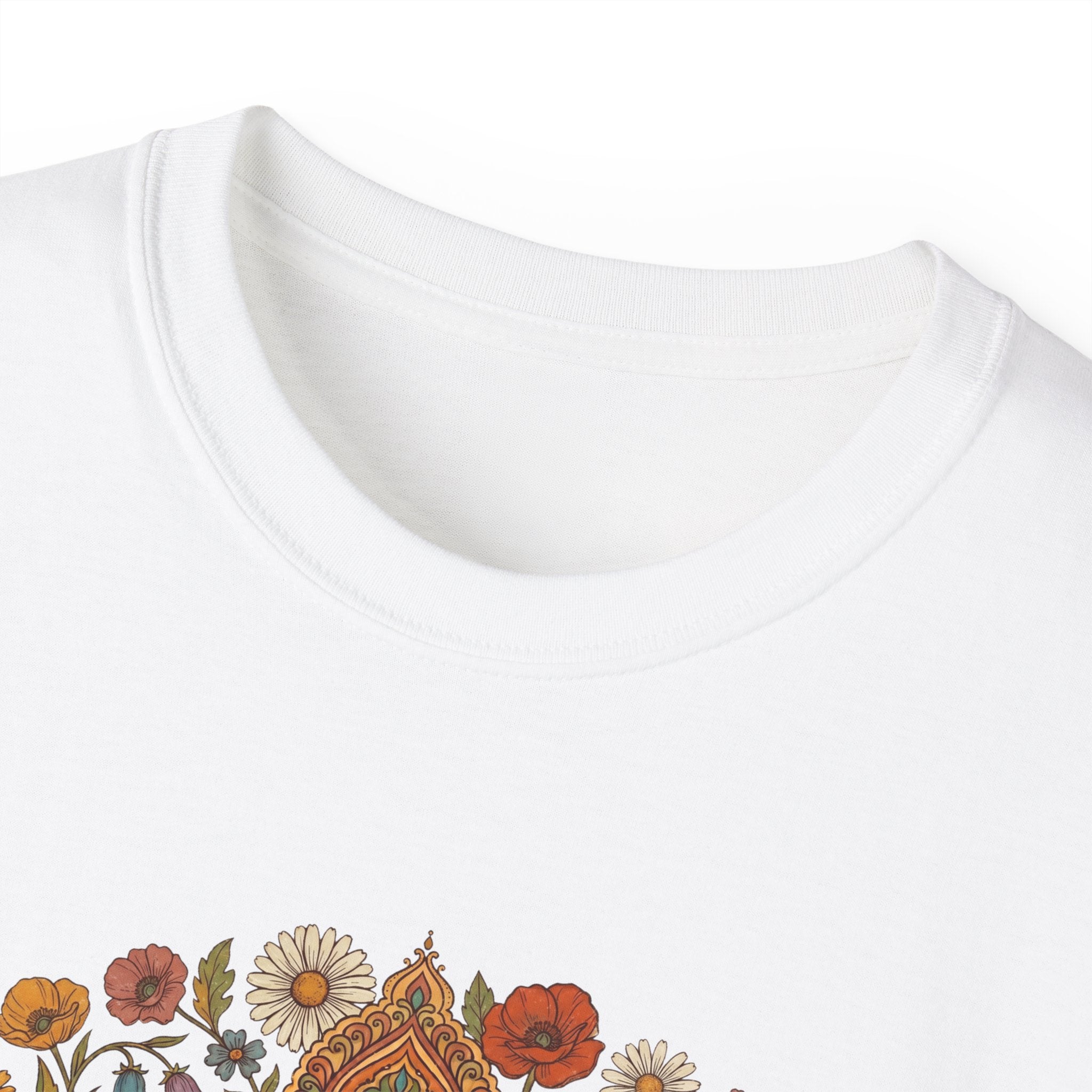 Retro Floral Tee — Vintage Brown Flower Bouquet Graphic