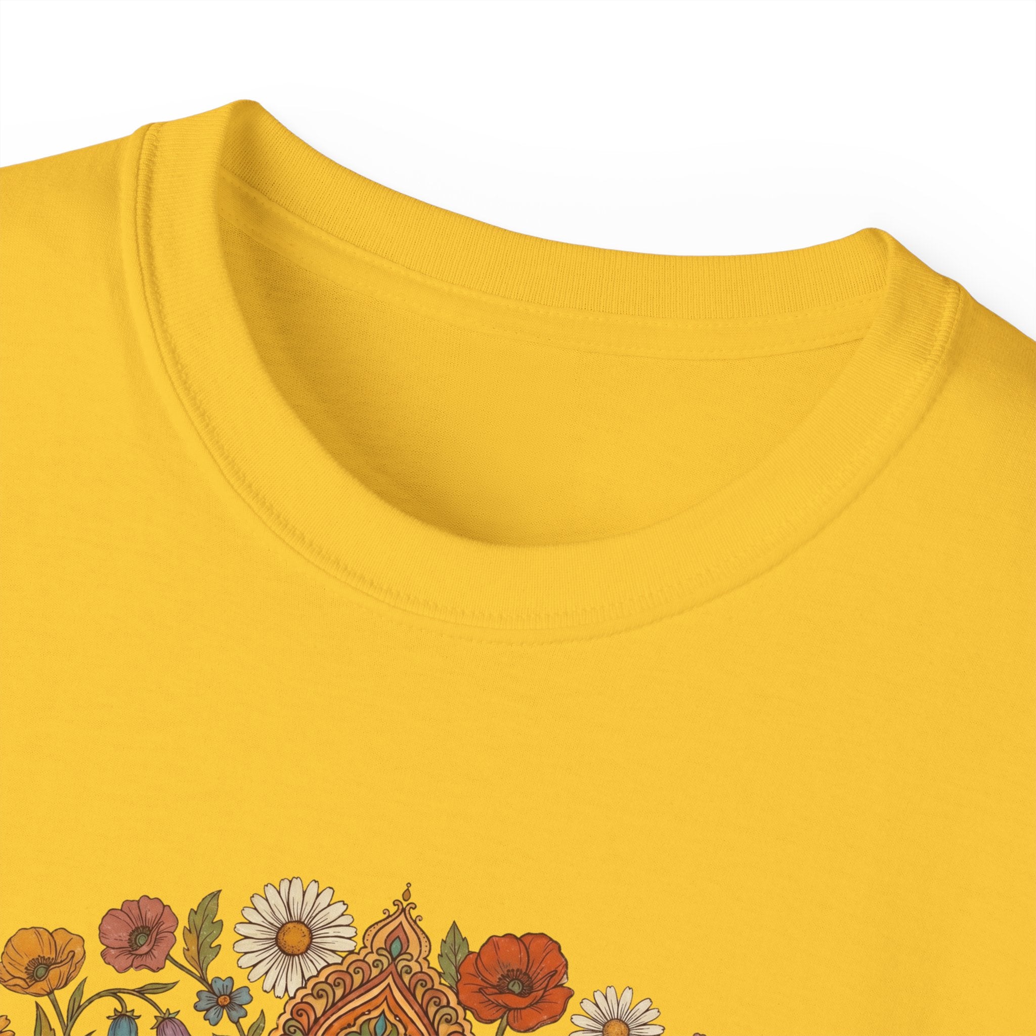 Retro Floral Tee — Vintage Brown Flower Bouquet Graphic