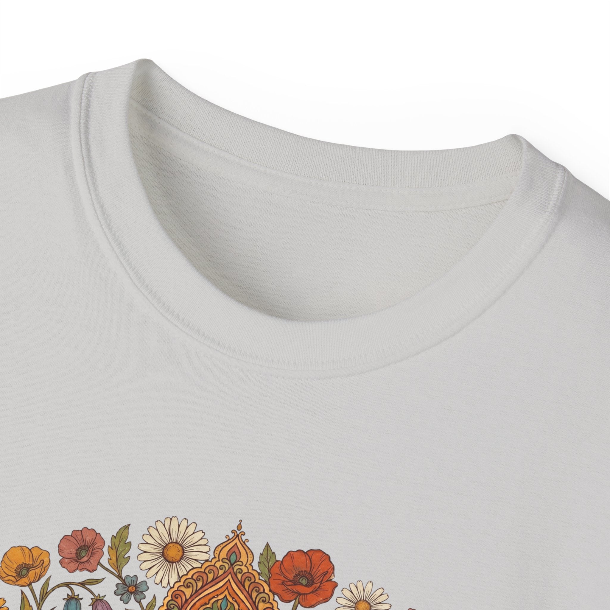 Retro Floral Tee — Vintage Brown Flower Bouquet Graphic